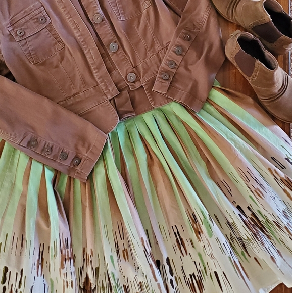 BCBG Maxazria Printed Pleated Midi Skirt - Picture 5 of 7